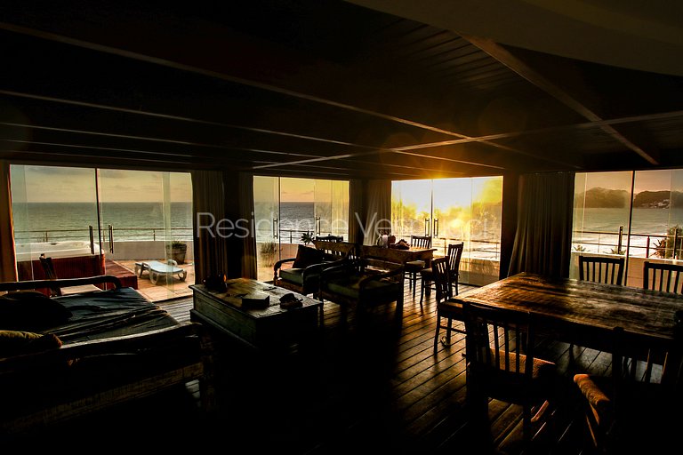 Penthouse 3 habitaciones, vistas al mar y jacuzzi